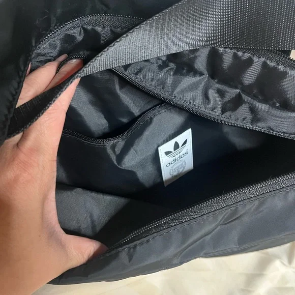 Adidas Black Nylon Crossbody Bag nwt - Picture 4 of 8